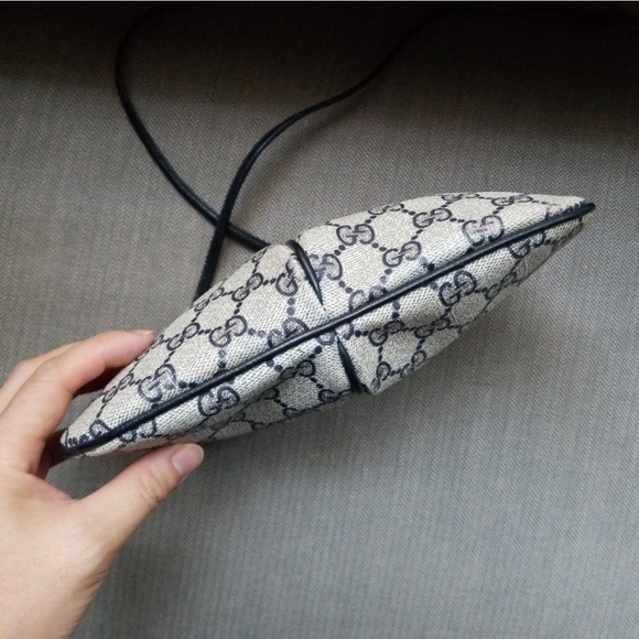 Authentic Vintage Gucci GG Monogram Ophidia Clutch - Picture 7 of 9